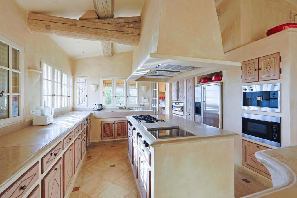 Luxueuse villa provençale avec vue mer panoramique à Cabris – 11 pièces – 5 chambres – 381 m²