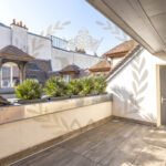 Terrasse ensoleillée dans le Marais – 2 pièces – 2 chambres – 74.08 m²