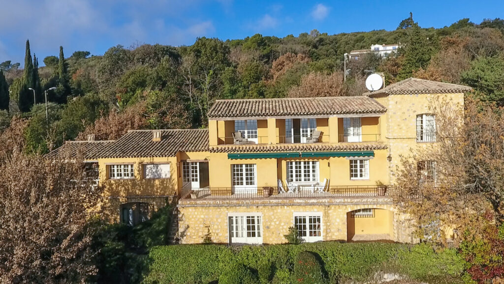 Luxueuse villa provençale avec vue mer panoramique à Cabris – 11 pièces – 5 chambres – 381 m²