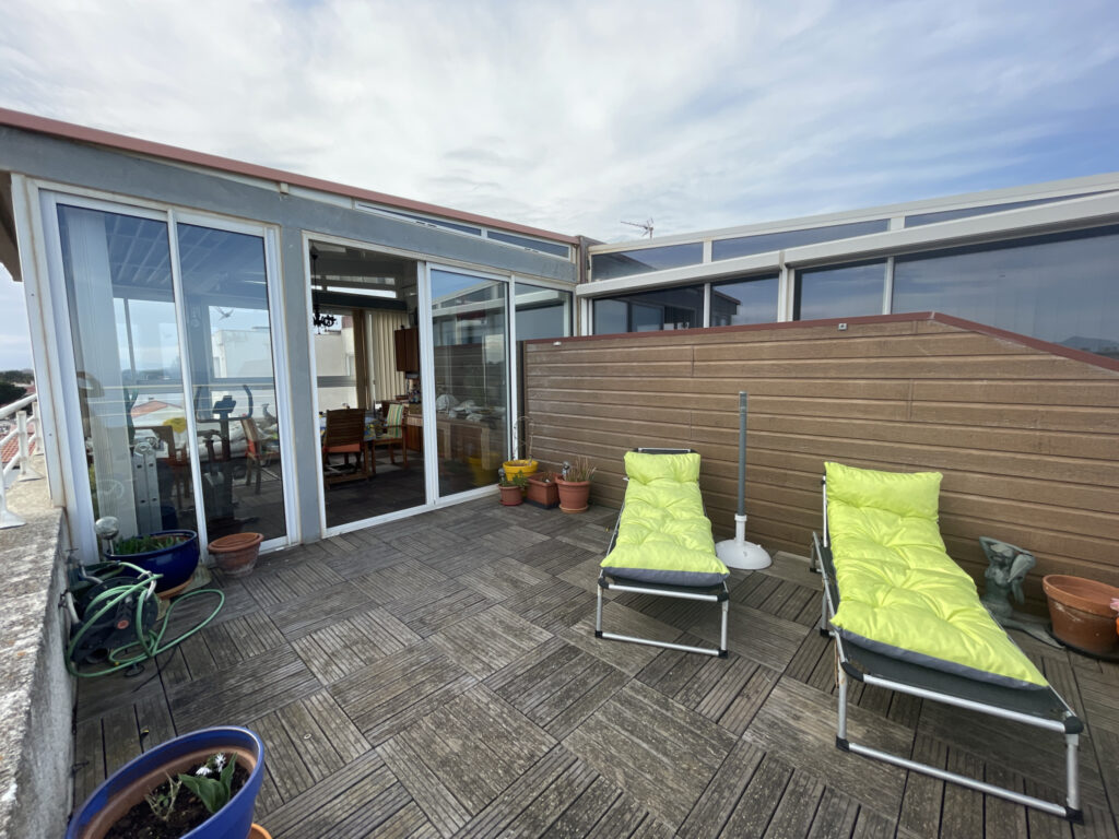 Magnifique appartement face à la mer  – 3 pièces – 2 chambres – 98 m²