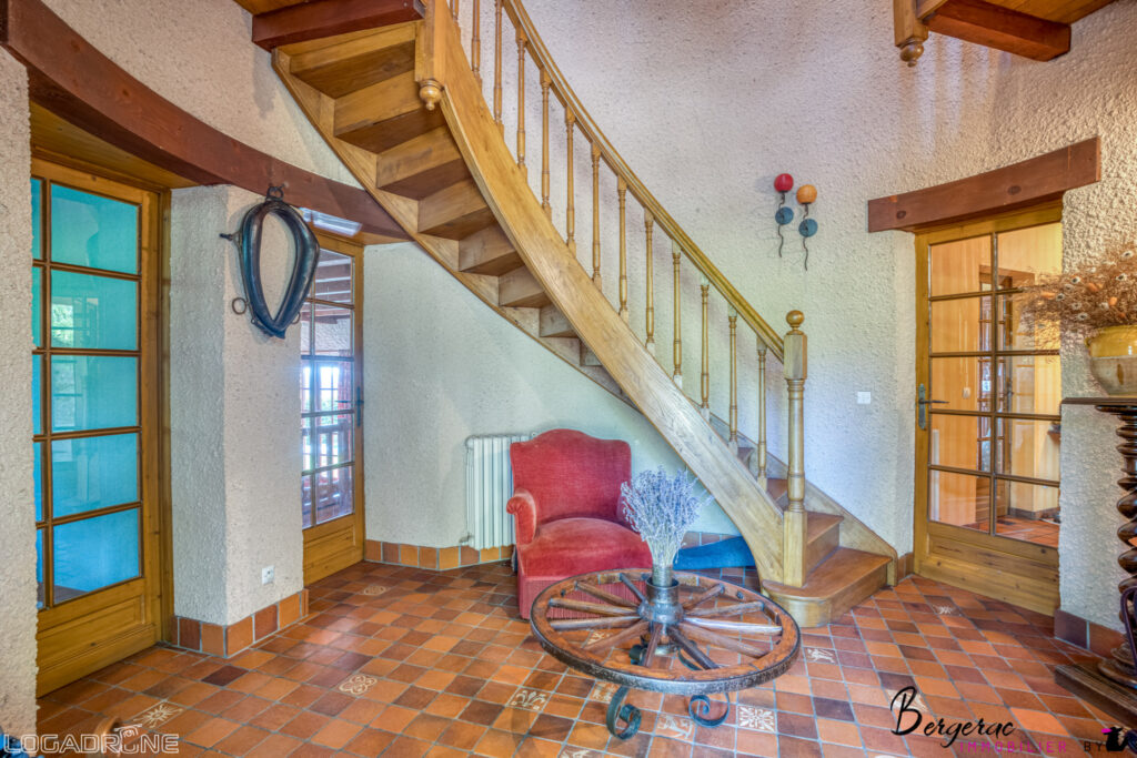 Belle demeure de 205m2 offrant un point de vue exceptionnel – 8 pièces – 5 chambres – 205 m²