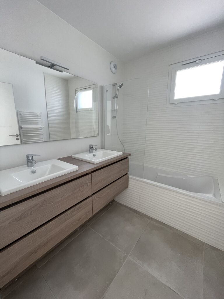 Villa T5 sur le toit – Vue sur les vignes – 5 pièces – 4 chambres – 128 m²