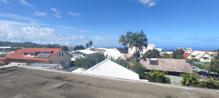 DIRECT IMMOBILIER A VENDRE, LE TAMPON Ligne des 600 MAISON D – 8 pièces – 5 chambres – 177 m²