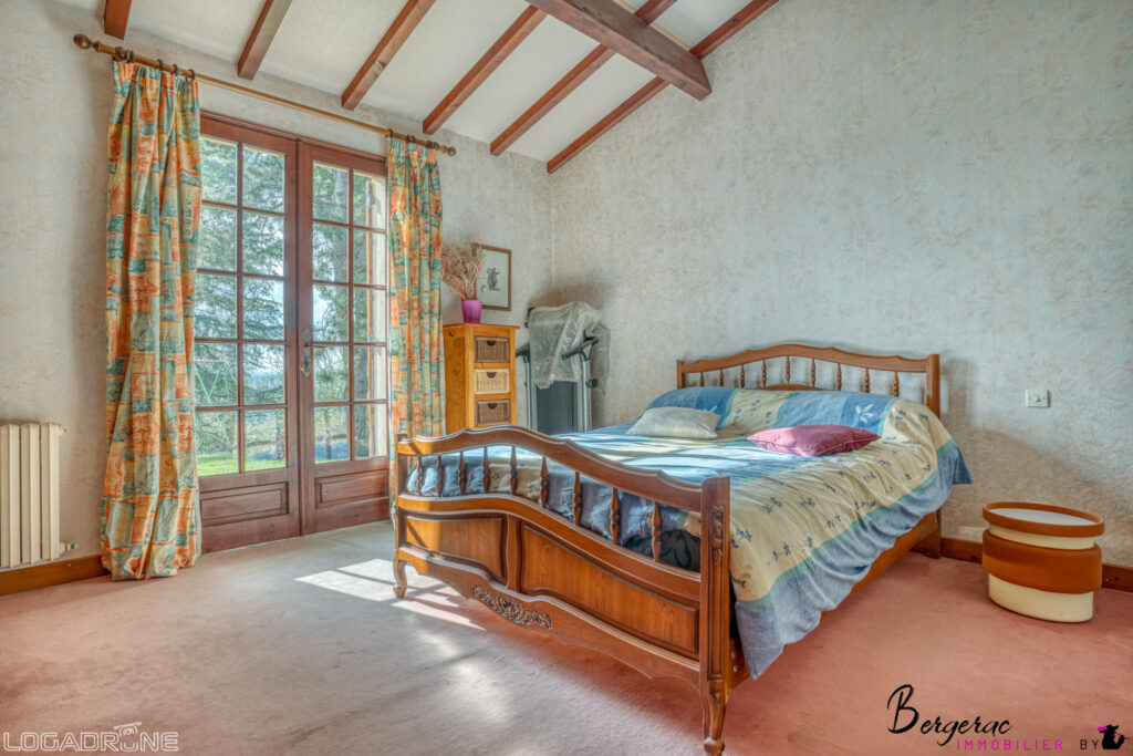 Belle demeure de 205m2 offrant un point de vue exceptionnel – 8 pièces – 5 chambres – 205 m²