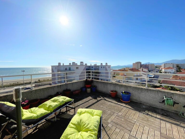 Magnifique appartement face à la mer  – 3 pièces – 2 chambres – 98 m²