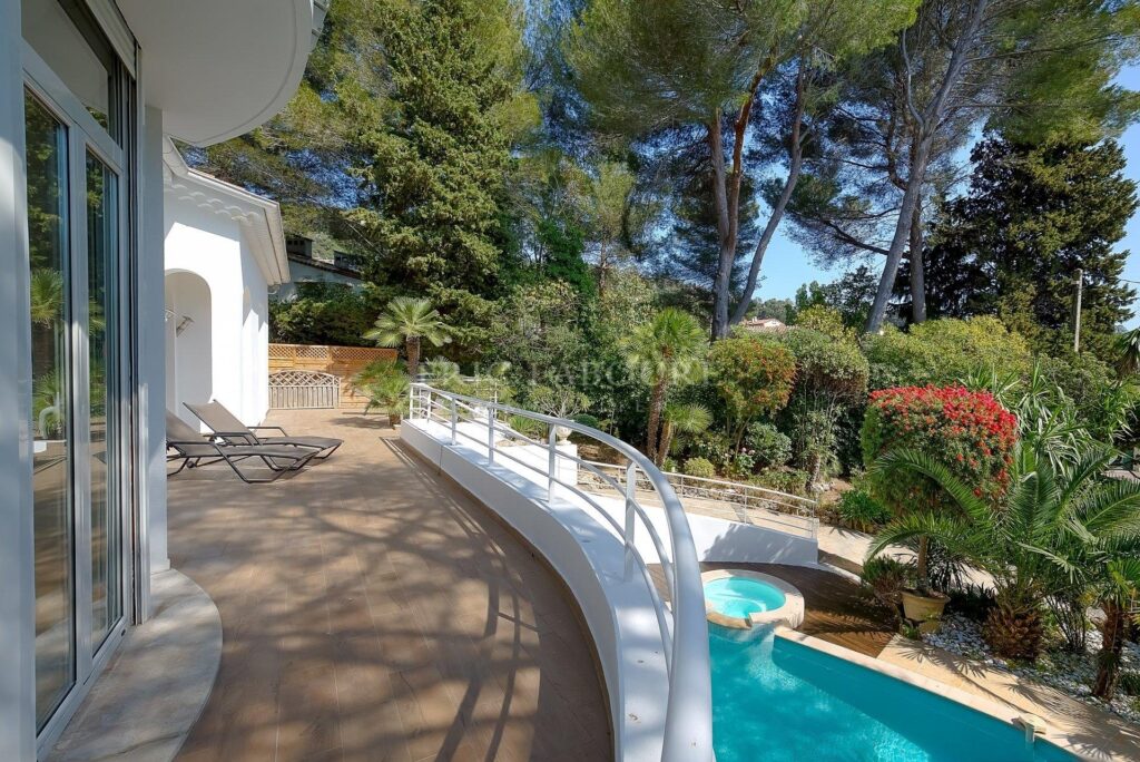 VILLA CANNES – BASSE CALIFORNIE – – 6 pièces – 4 chambres – 180 m²