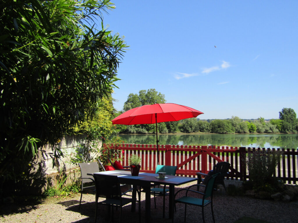 ENSEMBLE IMMOBILIER DE CARACTERE – 12 pièces – 7 chambres – 400 m²