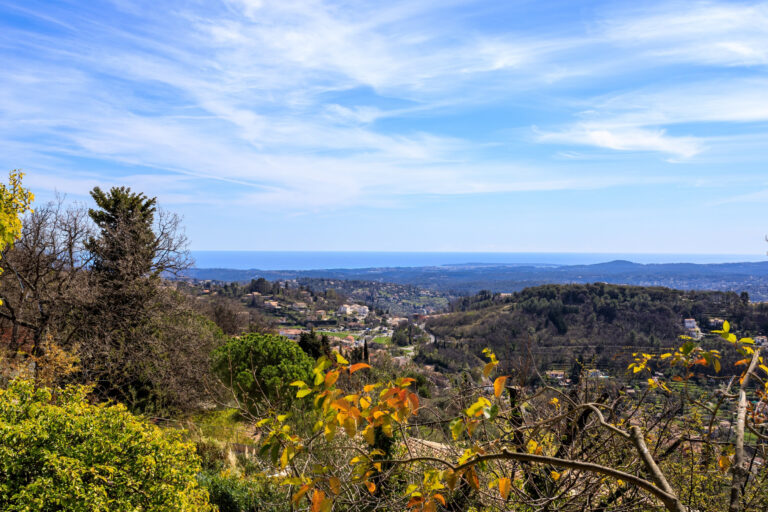 SOMPTUEUSE PROPRIETE EN PIERRES AVEC VUE PANORAMIQUE EPOUSTO – 7 pièces – 4 chambres – 380 m²