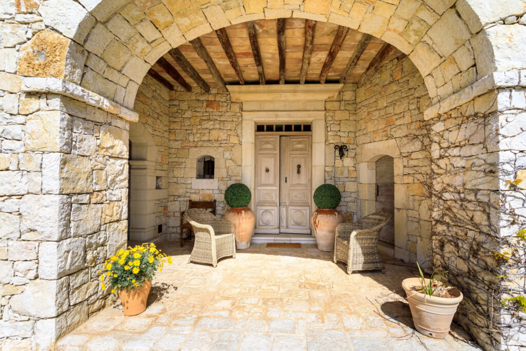 SOMPTUEUSE PROPRIETE EN PIERRES AVEC VUE PANORAMIQUE EPOUSTO – 7 pièces – 4 chambres – 380 m²