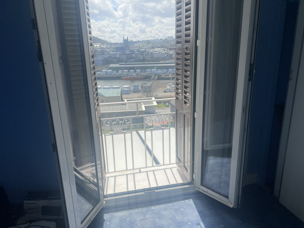 A vendre maison d’habitation vue port, T4 , double garage, j – 4 pièces – 3 chambres – 103 m²