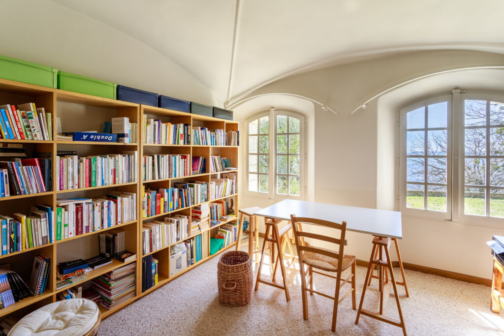 SOMPTUEUSE PROPRIETE EN PIERRES AVEC VUE PANORAMIQUE EPOUSTO – 7 pièces – 4 chambres – 380 m²