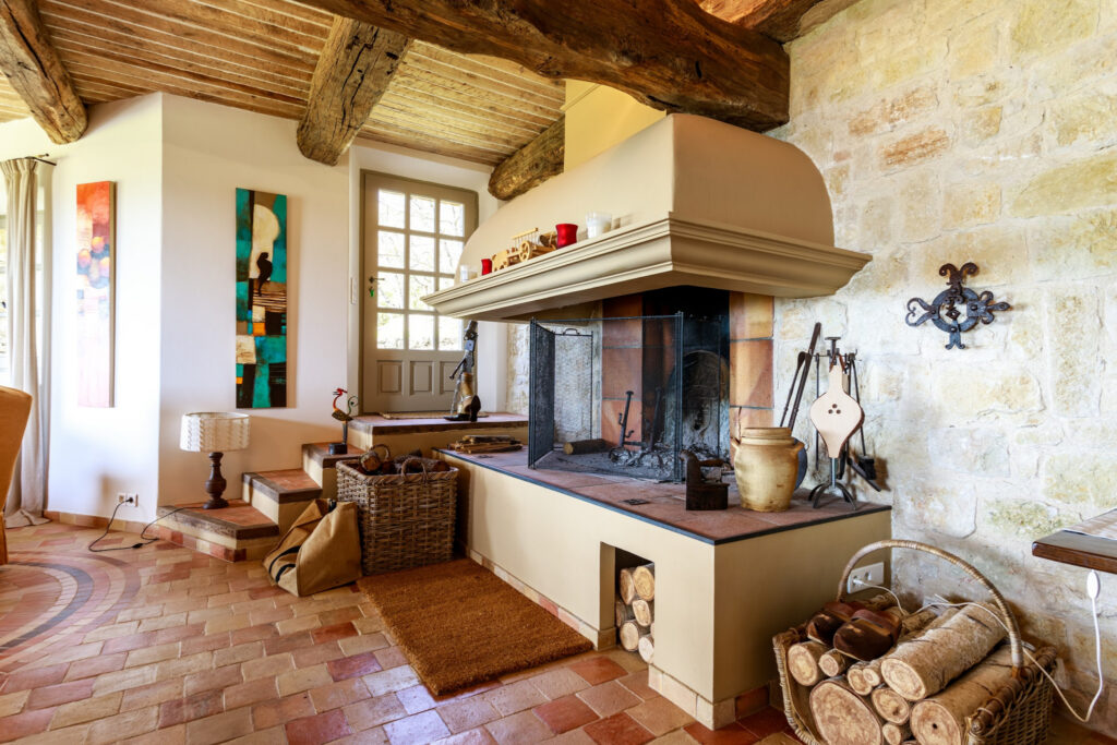 SOMPTUEUSE PROPRIETE EN PIERRES AVEC VUE PANORAMIQUE EPOUSTO – 7 pièces – 4 chambres – 380 m²