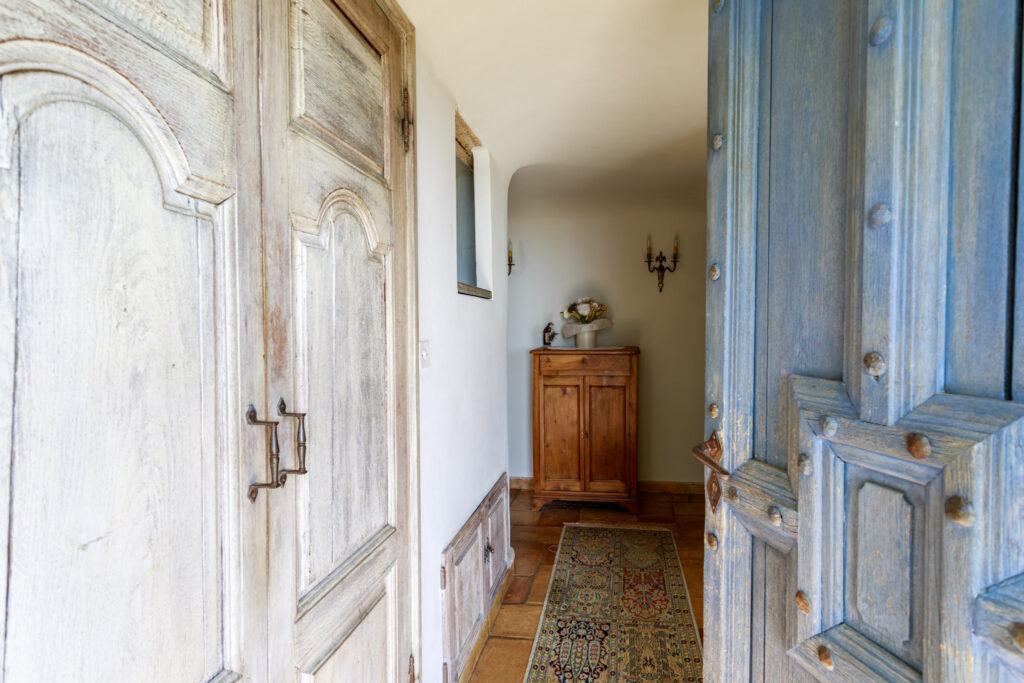 SOMPTUEUSE PROPRIETE EN PIERRES AVEC VUE PANORAMIQUE EPOUSTO – 7 pièces – 4 chambres – 380 m²