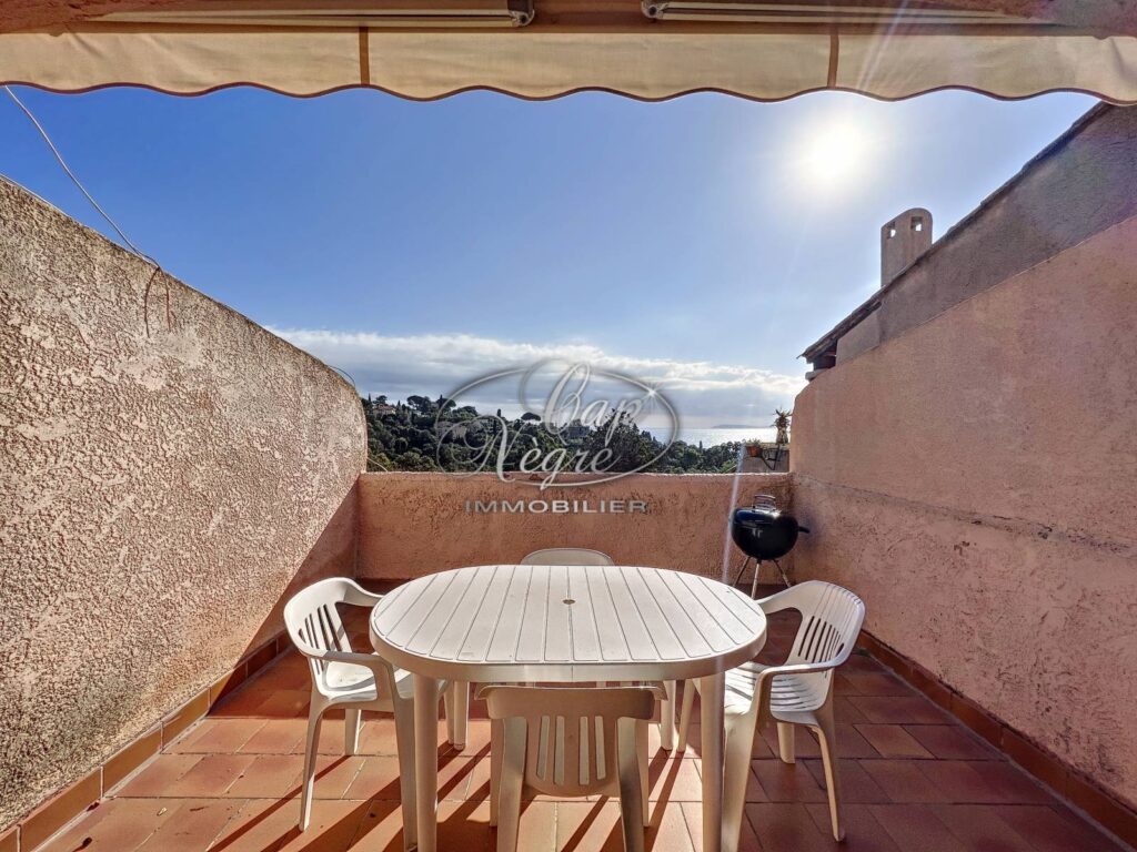 PRAMOUSQUIER – PLAGE A PIEDS – NR pièces – NR chambres – NR m²