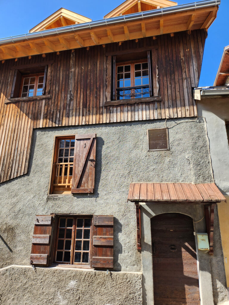 Belle Maison de village Plein sud – Très belle vue dégagée – 9 pièces – 5 chambres – 168 m²