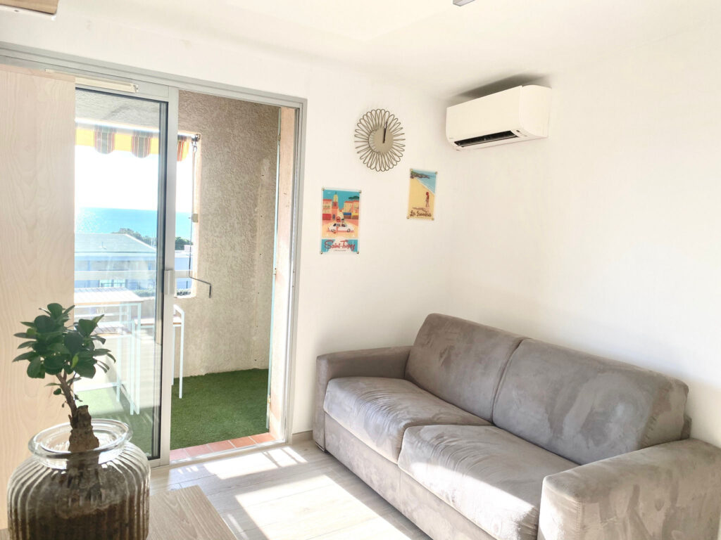 Magnifique vue mer pour cet appartement avec terrasse  – 2 pièces – 1 chambre – 27 m²