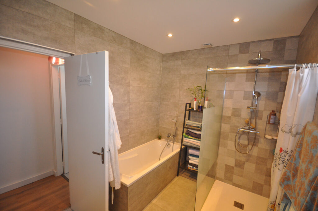 Auterive-Maison 4 pièces 240 m2 – 4 pièces – 3 chambres – 240 m²