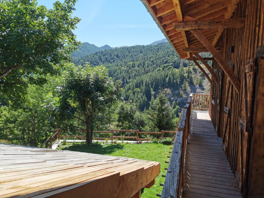 Magnifique Chalet rénové à la FOUX d’Allos – RARE Ancienne f – 10 pièces – 6 chambres – 276 m²