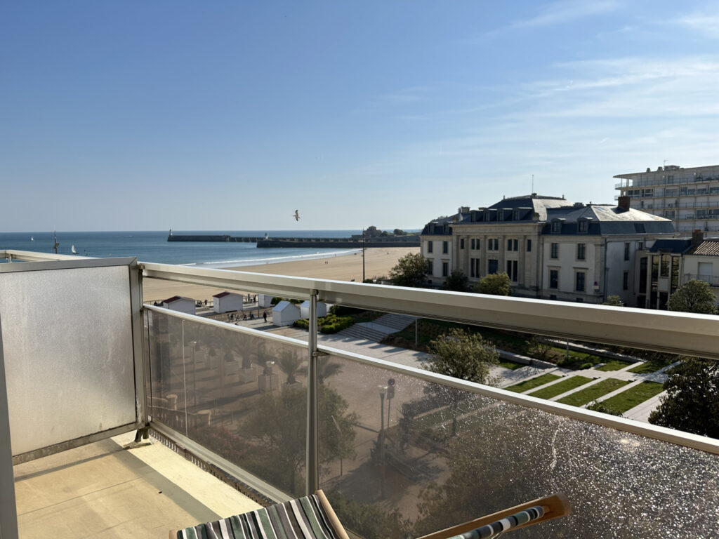 LOUP – vue dégagée sur le Palais et la Mer – 1 pièce – NR chambres – 29.33 m²
