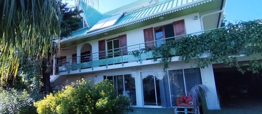 Direct immobilier, à vendre : Maison F9 285 m2 LA POSSESSION – 9 pièces – 6 chambres – 285 m²