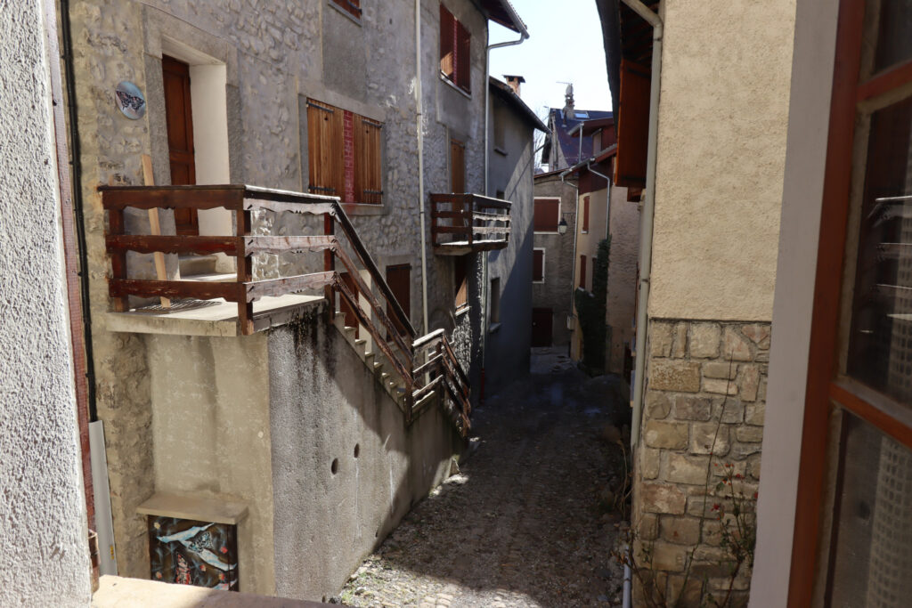 Belle Maison de village Plein sud – Très belle vue dégagée – 9 pièces – 5 chambres – 168 m²