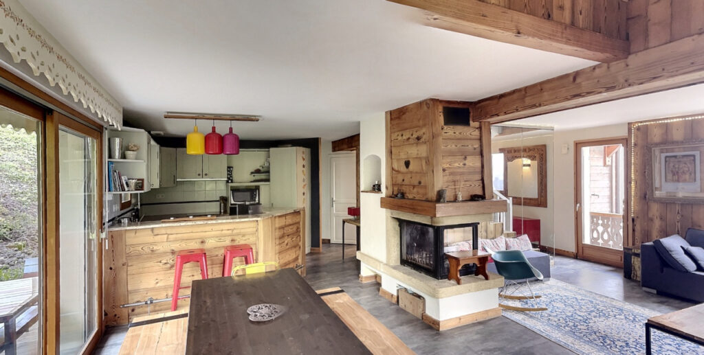 Maison à acheter avec terrasse à Saint Gervais Les Bains – 7 pièces – 3 chambres – 132 m²