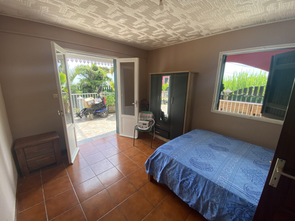 Maison de type 8 sur Saint-Pierre – 8 pièces – 6 chambres – 177 m²