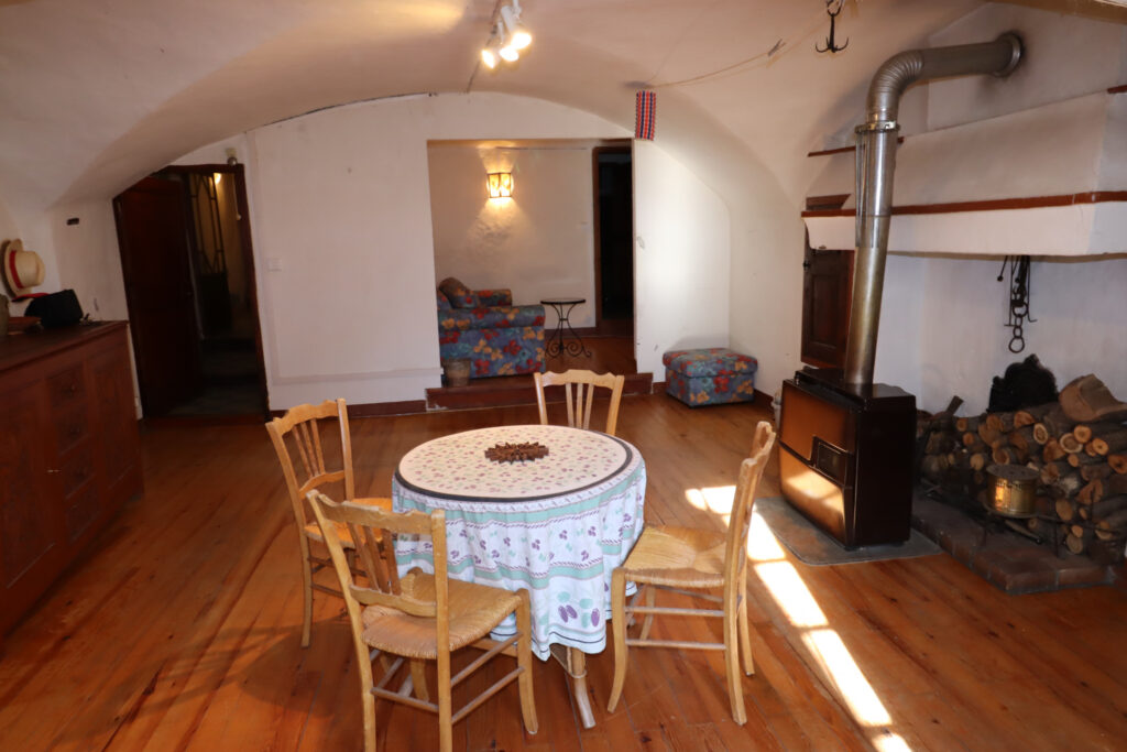 Belle Maison de village Plein sud – Très belle vue dégagée – 9 pièces – 5 chambres – 168 m²