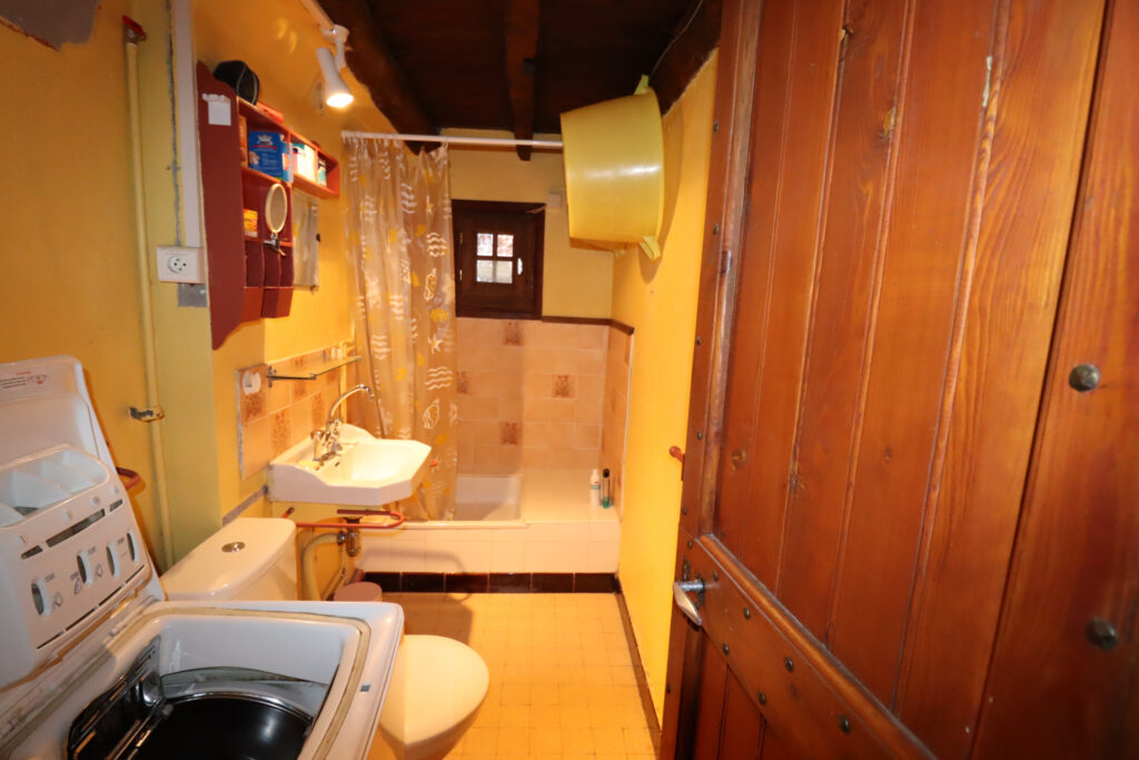 Belle Maison de village Plein sud – Très belle vue dégagée – 9 pièces – 5 chambres – 168 m²