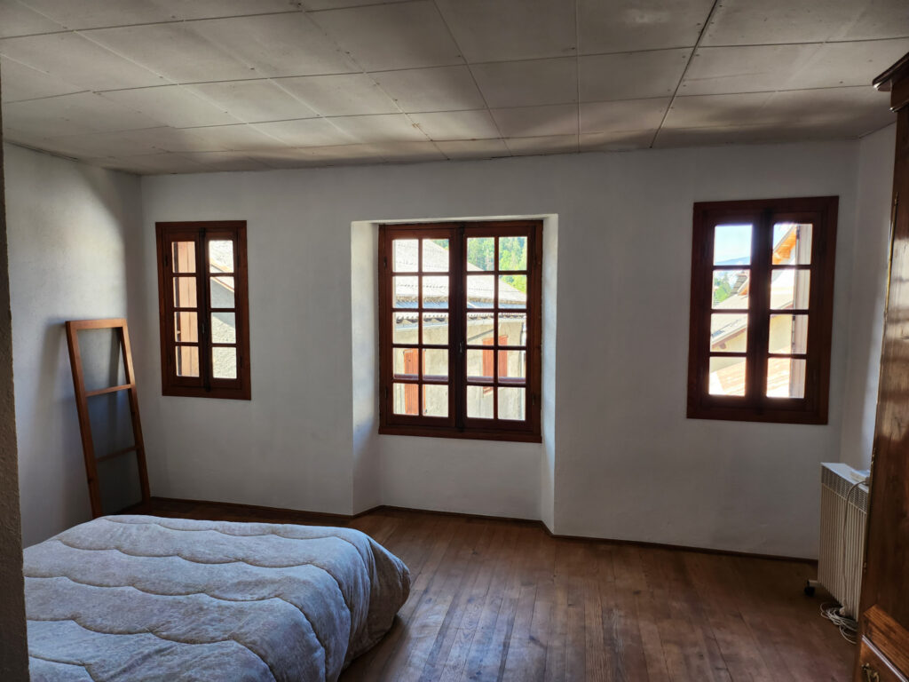 Belle Maison de village Plein sud – Très belle vue dégagée – 9 pièces – 5 chambres – 168 m²