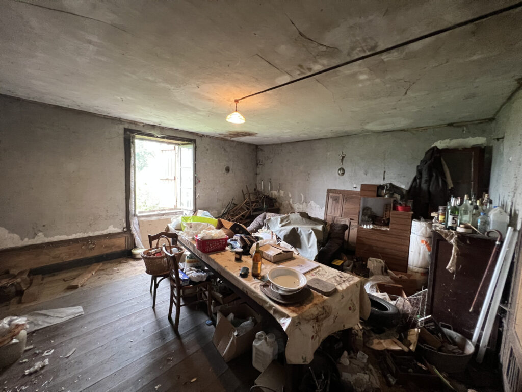 Maison de campagne élevée sur 3 niveaux avec jardin attenant – 5 pièces – 3 chambres – 120 m²