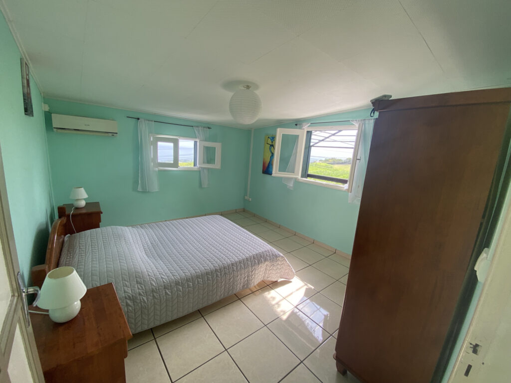 Maison de type 8 sur Saint-Pierre – 8 pièces – 6 chambres – 177 m²