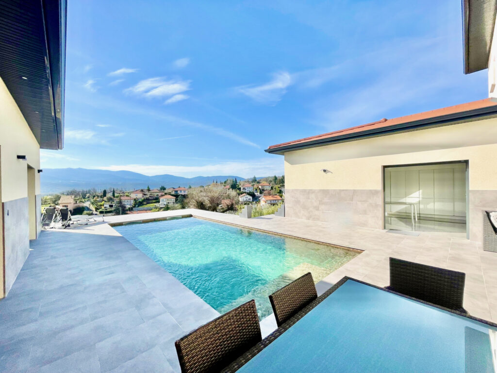 VILLA DE PRESTIGE – 6 pièces – 4 chambres – 273 m²