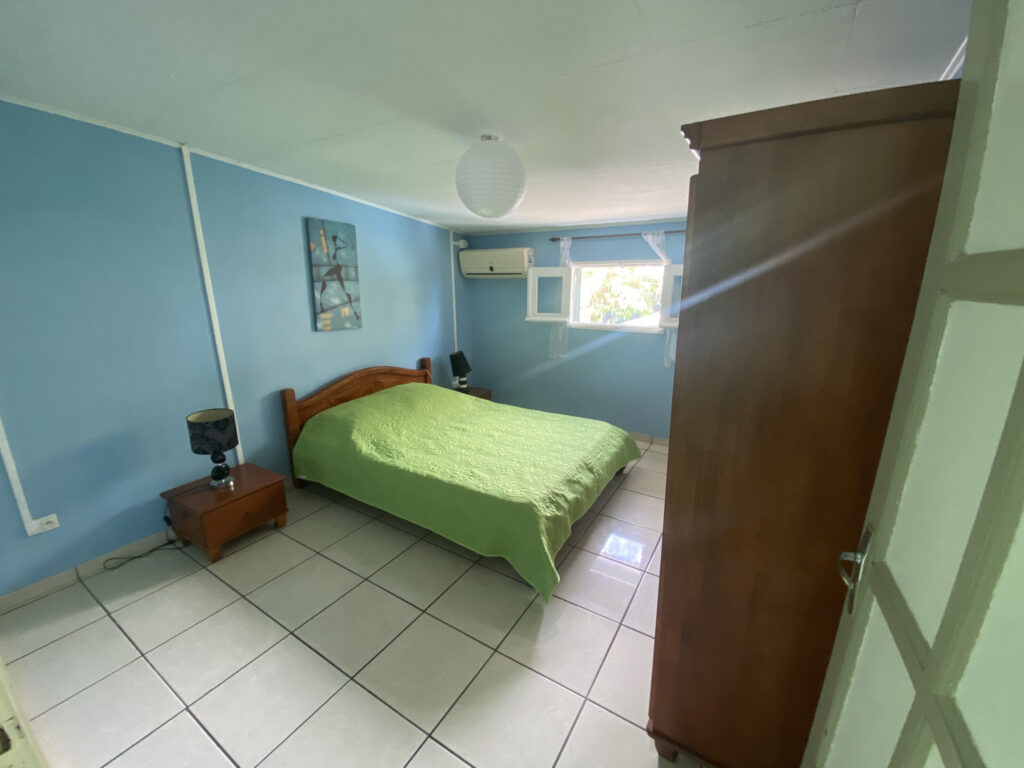 Maison de type 8 sur Saint-Pierre – 8 pièces – 6 chambres – 177 m²