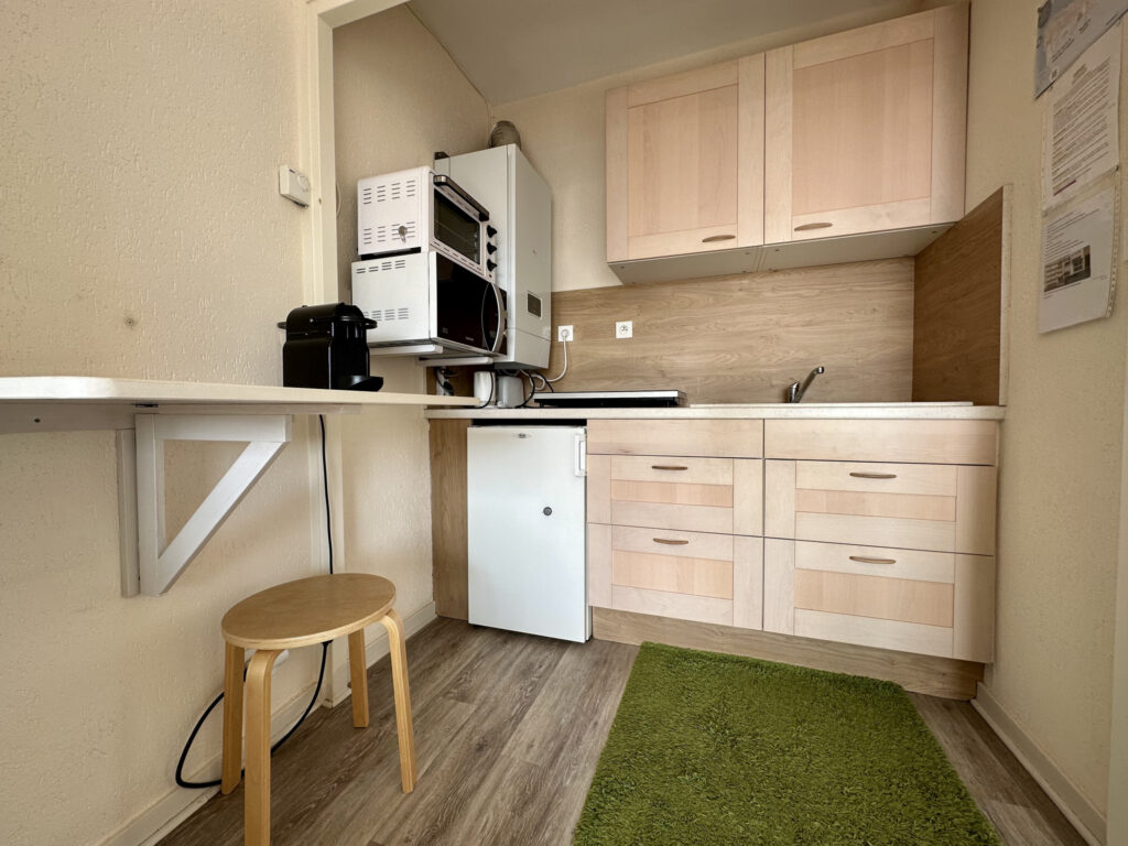 LOUP – vue dégagée sur le Palais et la Mer – 1 pièce – NR chambres – 29.33 m²