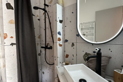 STUDIO DERNIER ETAGE  – 1 pièce – NR chambres – 22 m²