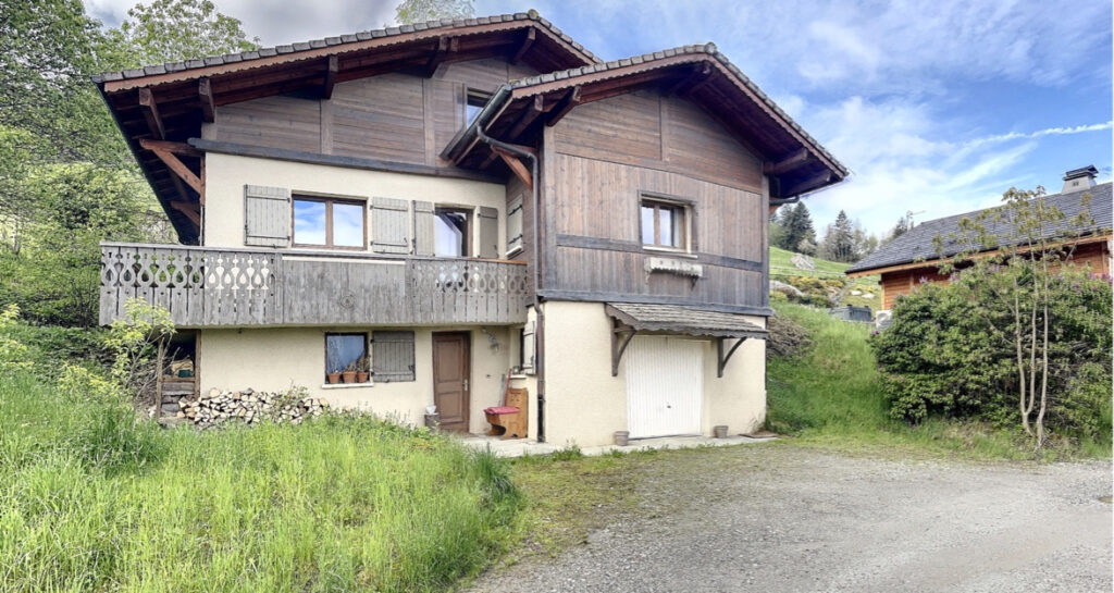 Maison à acheter avec terrasse à Saint Gervais Les Bains – 7 pièces – 3 chambres – 132 m²