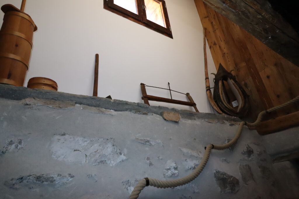 Magnifique Chalet rénové à la FOUX d’Allos – RARE Ancienne f – 10 pièces – 6 chambres – 276 m²