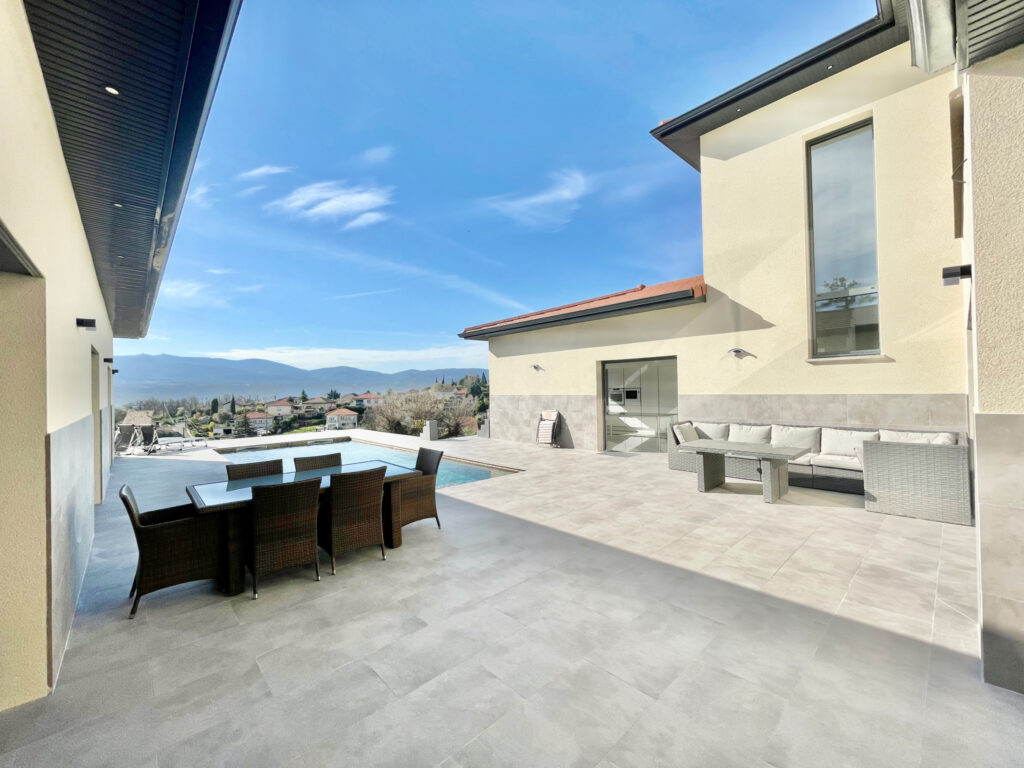 VILLA DE PRESTIGE – 6 pièces – 4 chambres – 273 m²