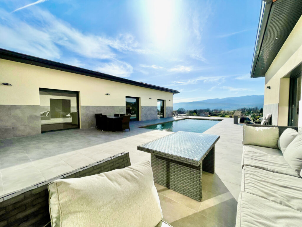VILLA DE PRESTIGE – 6 pièces – 4 chambres – 273 m²