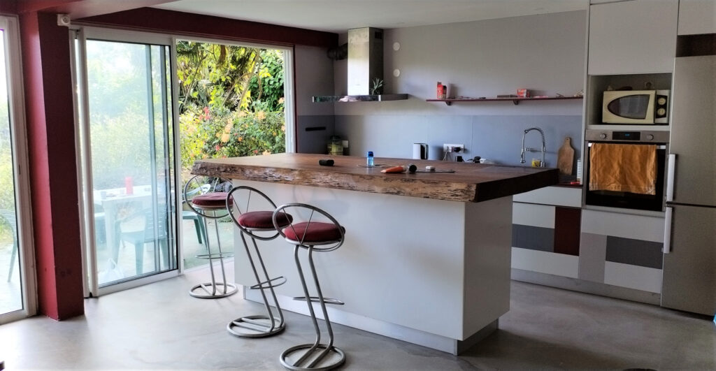 Direct immobilier, à vendre : Maison F9 285 m2 LA POSSESSION – 9 pièces – 6 chambres – 285 m²