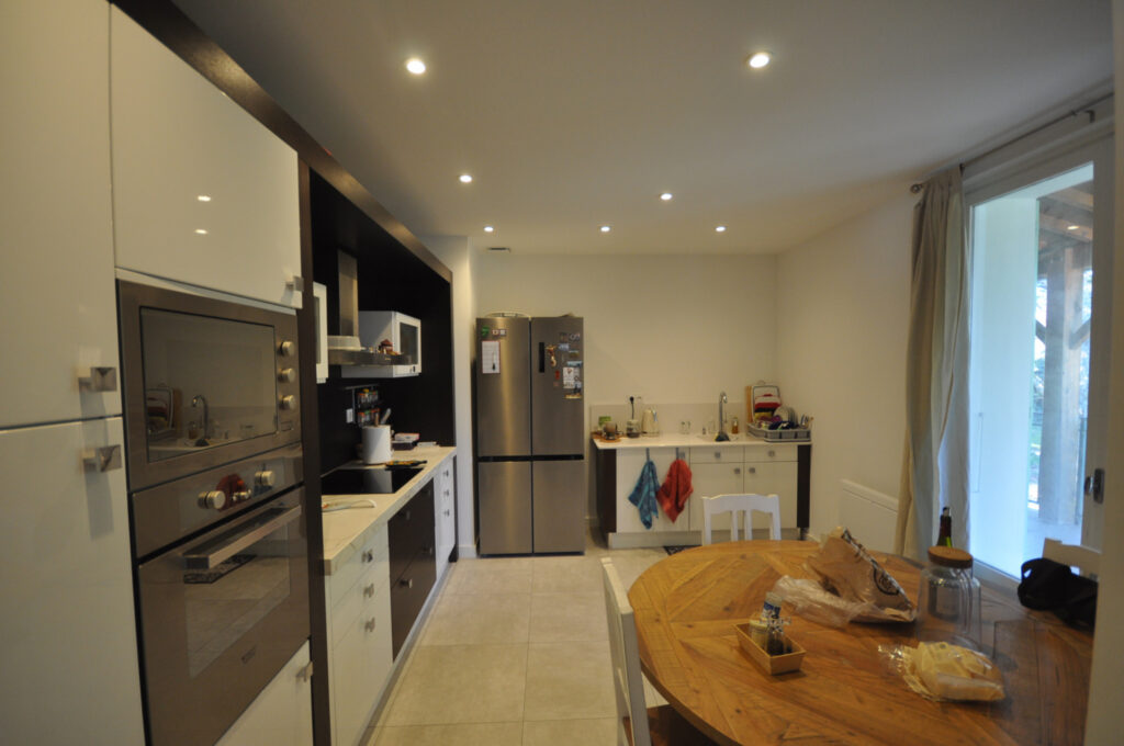 Auterive-Maison 4 pièces 240 m2 – 4 pièces – 3 chambres – 240 m²