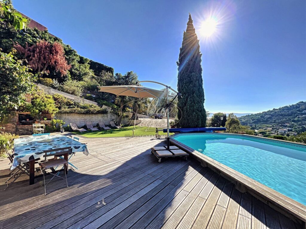 maison sur terrain de plus de 1500 m2 quartier AIGUEBELLE – SITUATION PRIVILÉGIÉE – 6 pièces – NR chambres – 152 m²