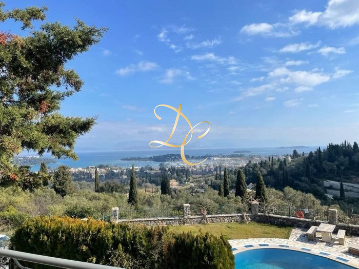 Villa Corfou – 5 pièces – 3 chambres – 145 m²