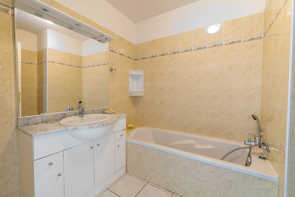 Appartement Toulon 4 pièce(s) 92,60m2 – 4 pièces – 3 chambres – 92.6 m²