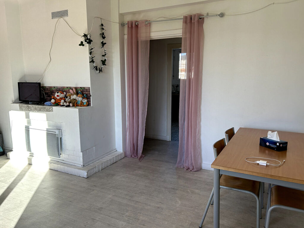 Toulon OUEST 4 pièce(s) 74m2 vue MER – 4 pièces – NR chambres – 72 m²