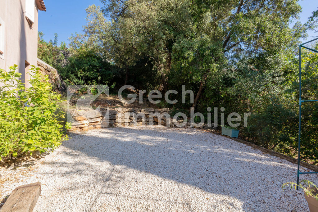 Maison Sollies Toucas 4 pièce(s) 75 m2 – 5 pièces – 3 chambres – 75 m²