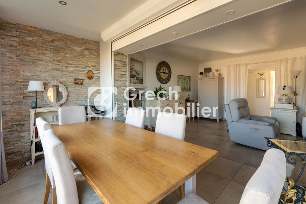 Appartement 5 pièces – 3 chambres, 3 terrasses, jardin et ga – 5 pièces – 3 chambres – 97.05 m²