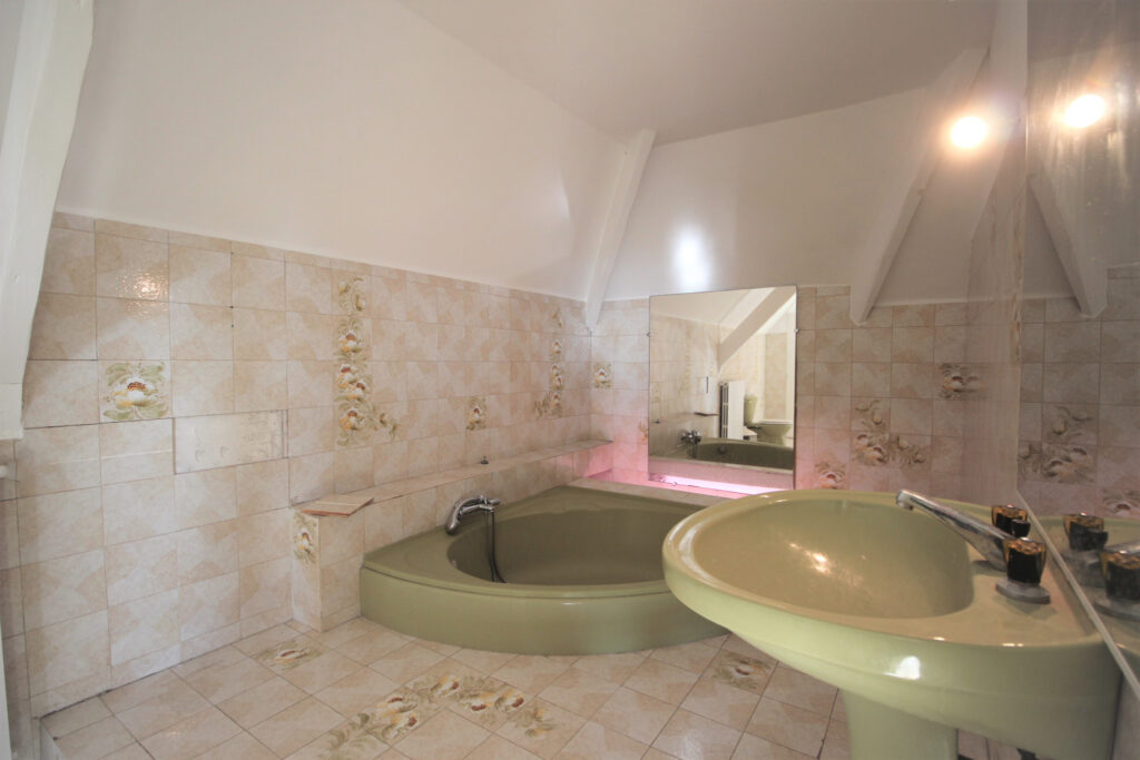  Belle maison spacieuse avec vue Paris – 8 pièces – 6 chambres – 264 m²