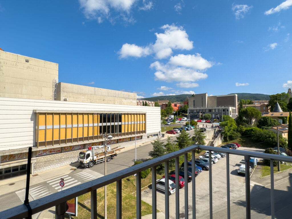 Bel Appartement de 68m2 dans une résidence sécurisée – 4 pièces – 2 chambres – 68 m²